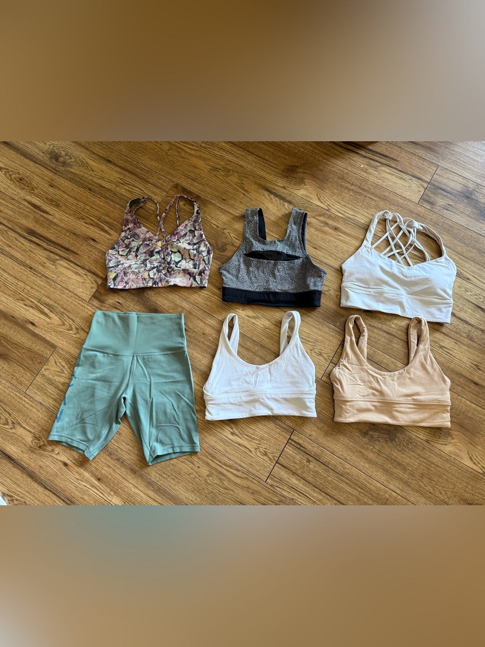 Sz 4-6 lululemon lot